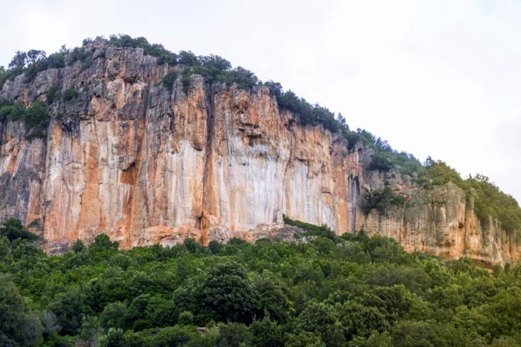 Ferula Romantica Mansarda Tra Fiumi E Montagne Sardegna Seùlo Dış mekan fotoğraf